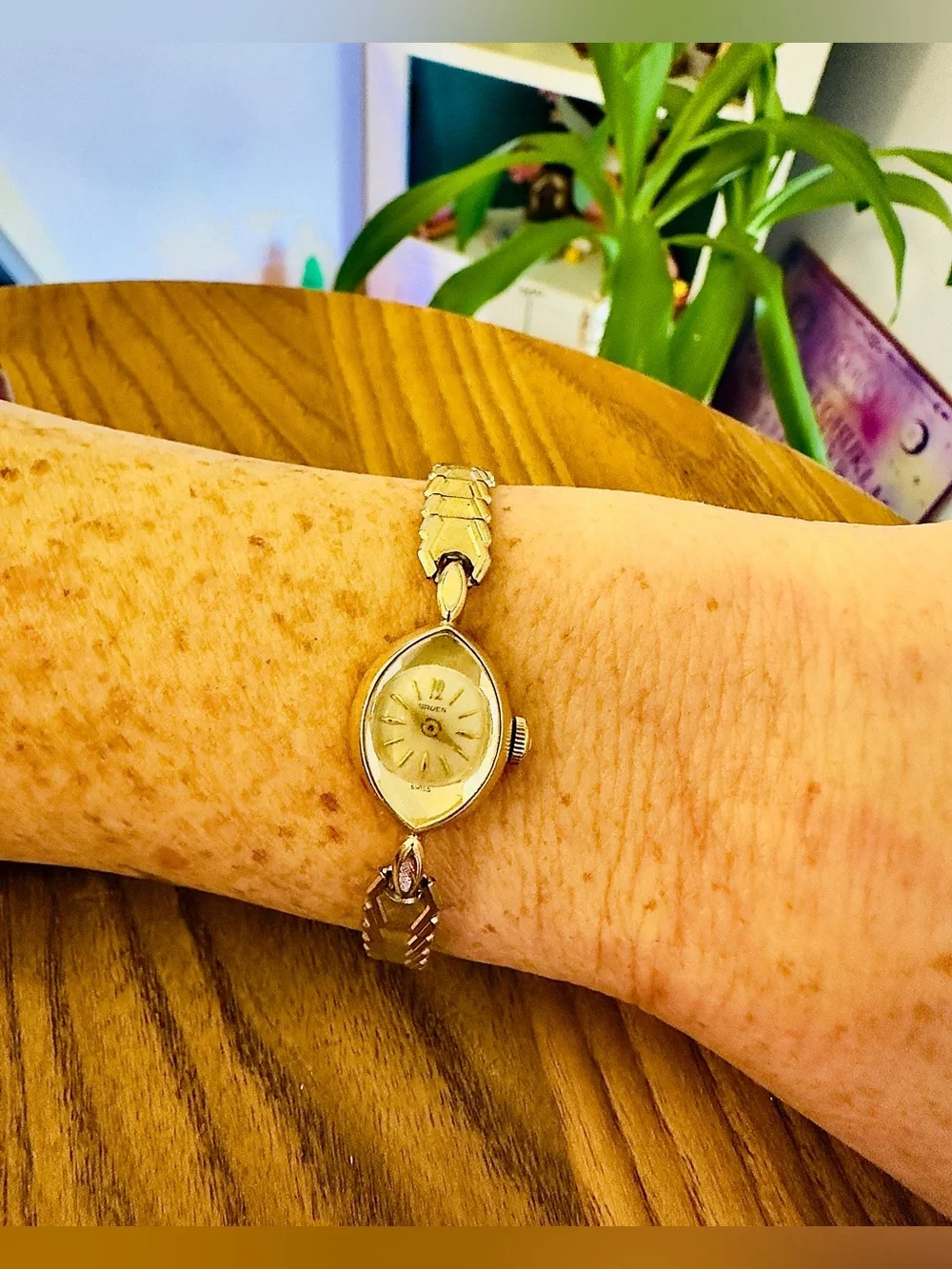 Vintage Ladies Gruen Precision 17j Watch 10K GF  Kreisler Expansion Band Cal 278